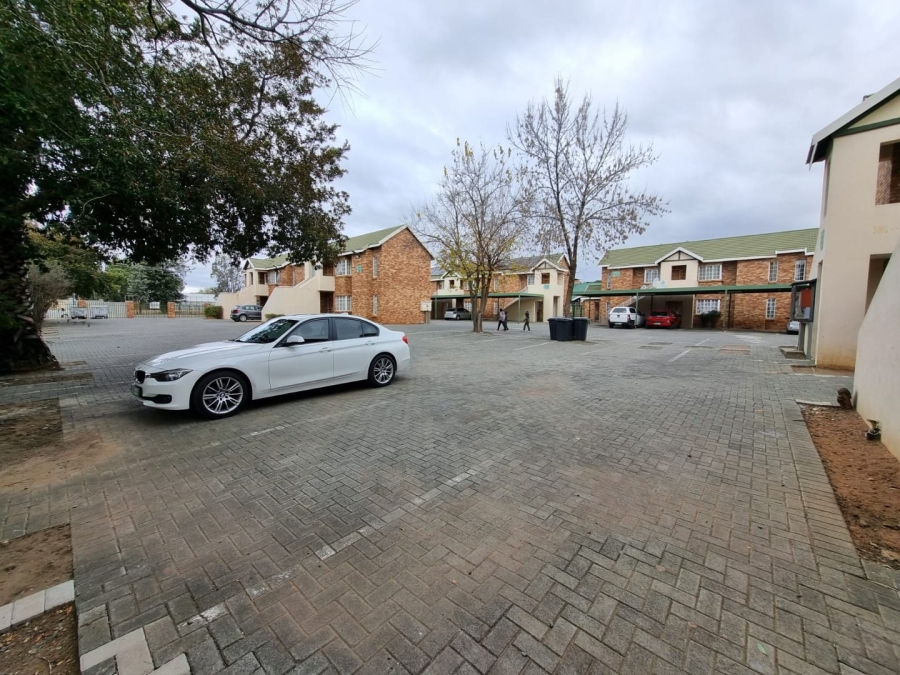 1 Bedroom Property for Sale in Willows Free State